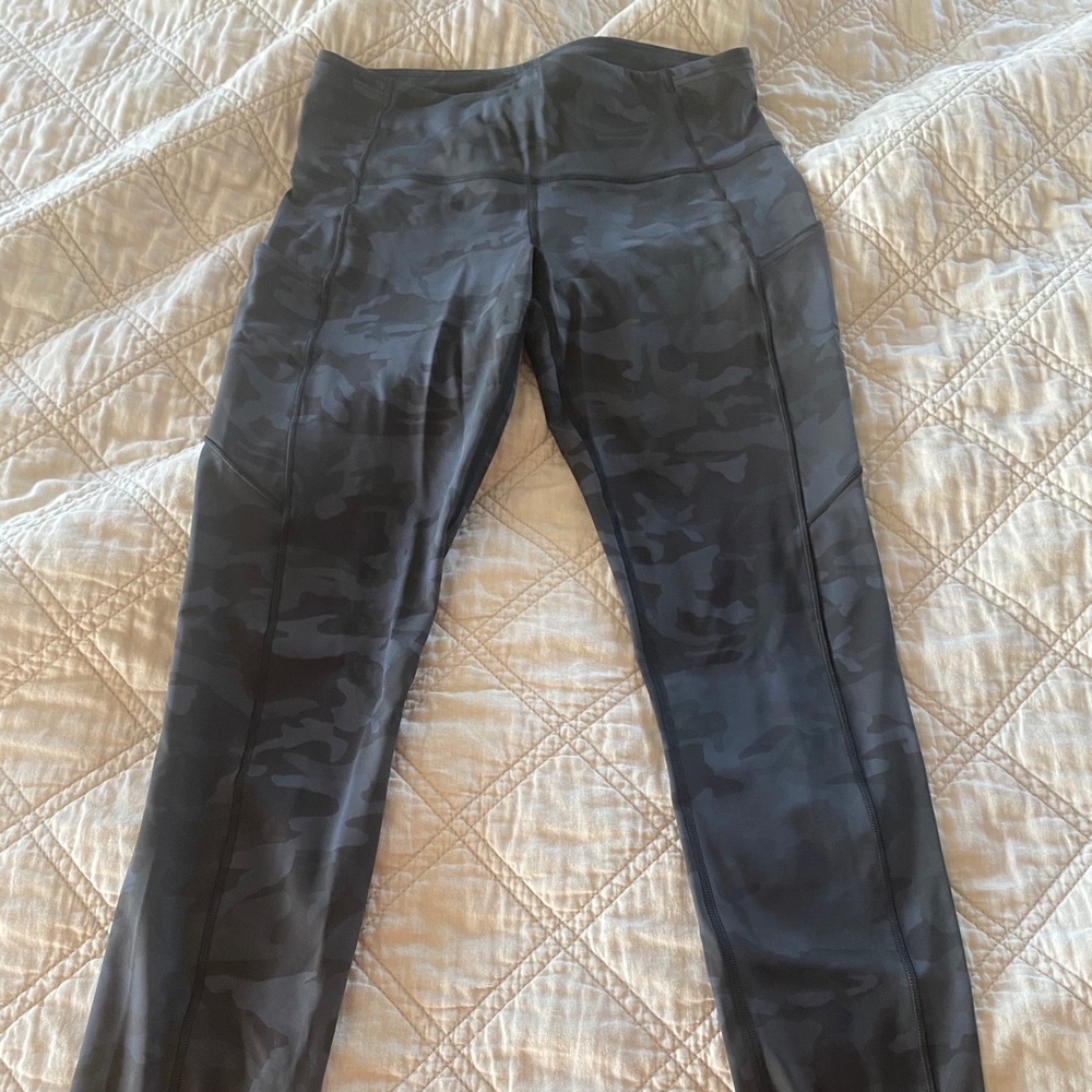 Lululemon Fast & Free 28”